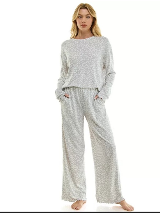 Sonoma Other - Sonoma, Size Large , Leopard Print Long Sleeve Lounge/Pajama Set - Light Gray